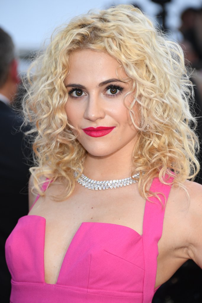 Curly girl Pixie appeared to take inspiration from Marilyn Monroe