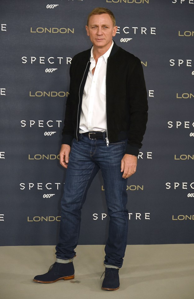 When the lurvies, like Daniel Craig, start trying to convince the nation suspicion must be raised
