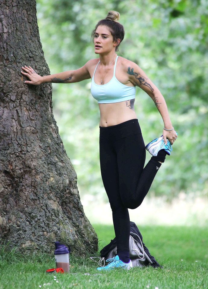 EXC - Katie Waissel working out in the park