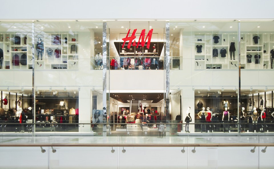 Her bank didn't authorise the millionaire's payment at H&M