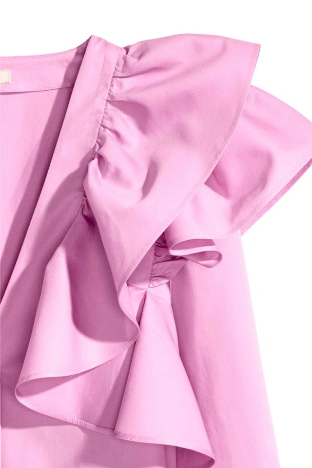  The popualr shirt need not break the bank, as it costs £34.99