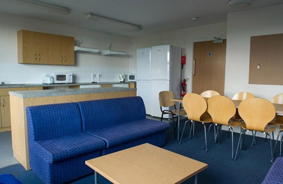 Elms Village at the University of Belfast has en-suite guest rooms, with a shared common room and kitchen on each floor