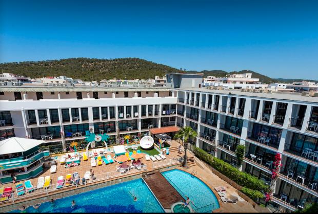 The 21-year-old man suffered a serious head injury after falling from his first-floor room at Ibiza Rocks in San Antonio