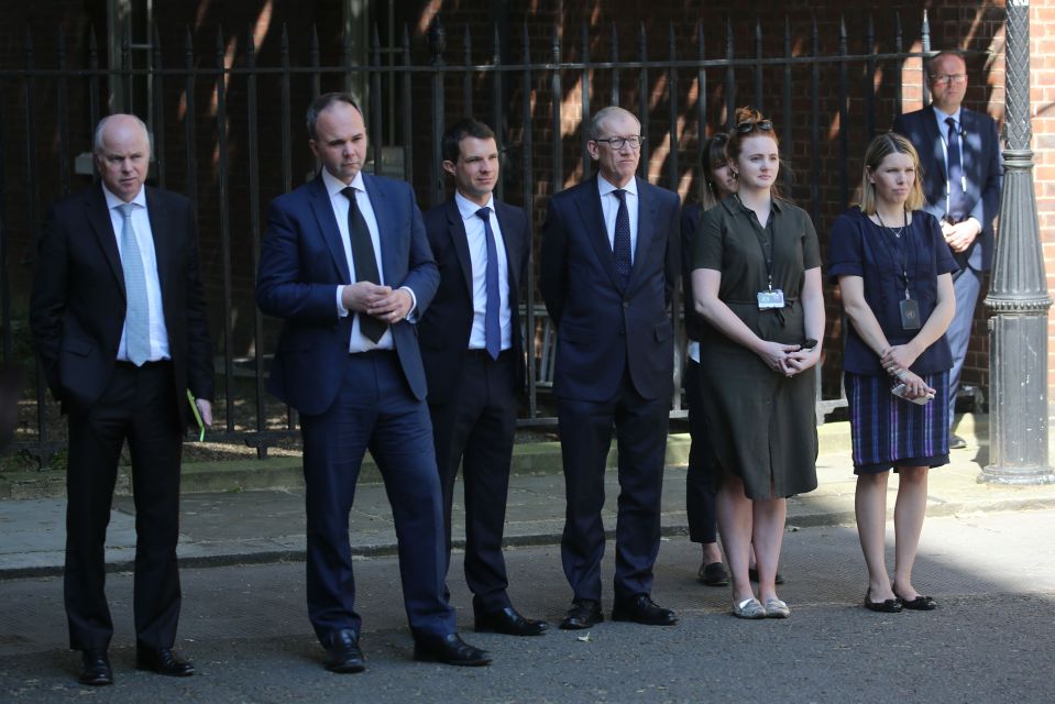  Mrs May's top team watching her resignation statement