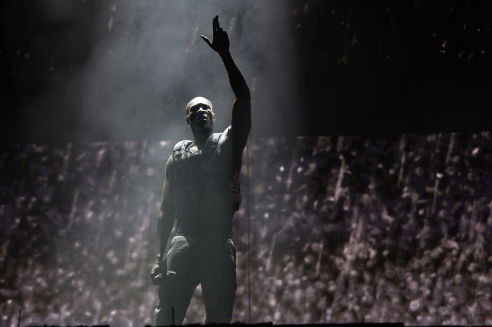  Stormzy discusses knife crime while on stage at Glastonbury Festival