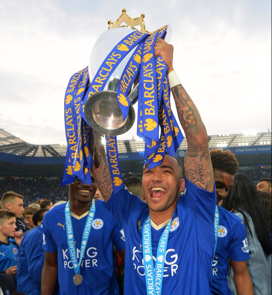  Danny Simpson has backed Leicester to win the title if they can beat Man City