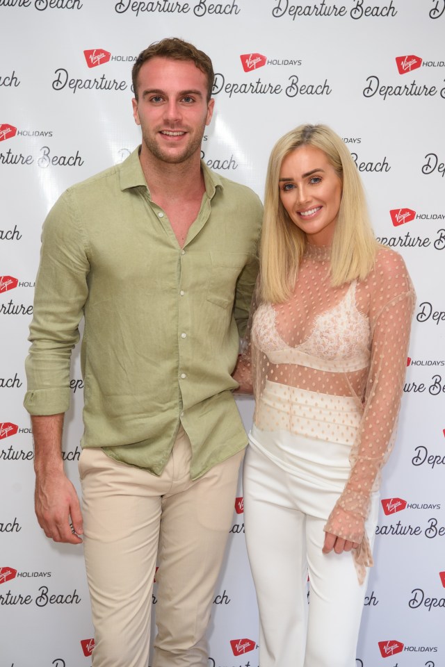  Max briefly dated Laura Anderson