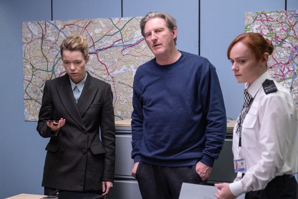 The series follows the investigations of anti-corruption police unit