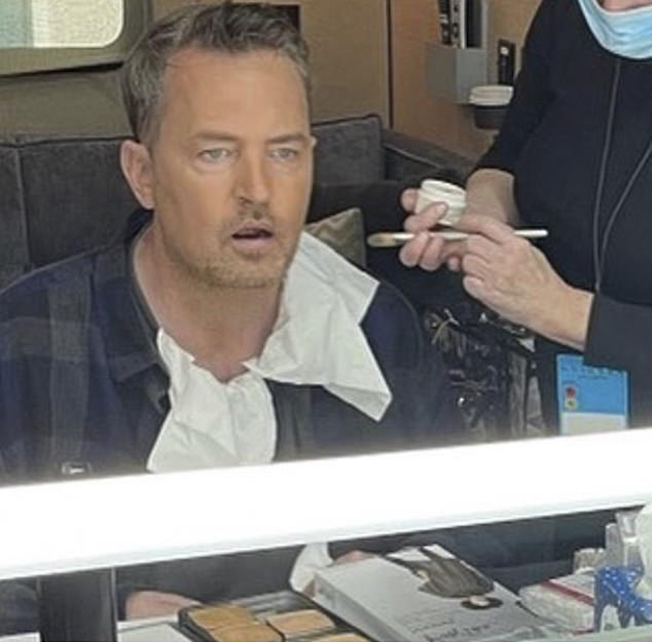 Matthew Perry shared a behind the scenes snap of him getting his face touched up on set of the Friends reunion