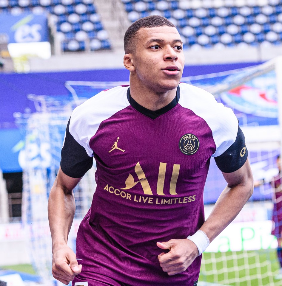 Kylian Mbappe earns £334,000 a week at PSG - but that is less than Gareth Bale
