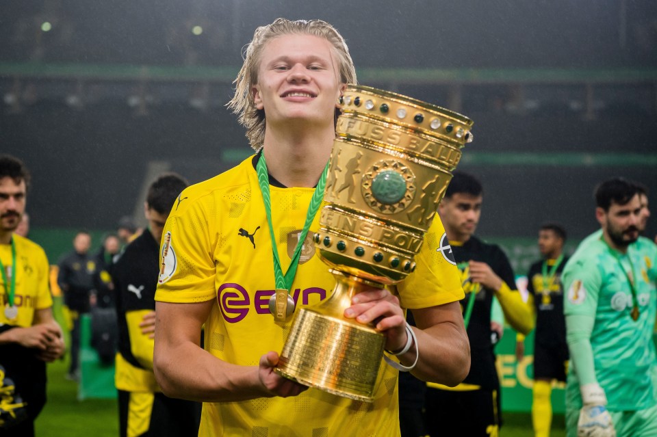 Barcelona are interested in signing Borussia Dortmund superstar Erling Haaland