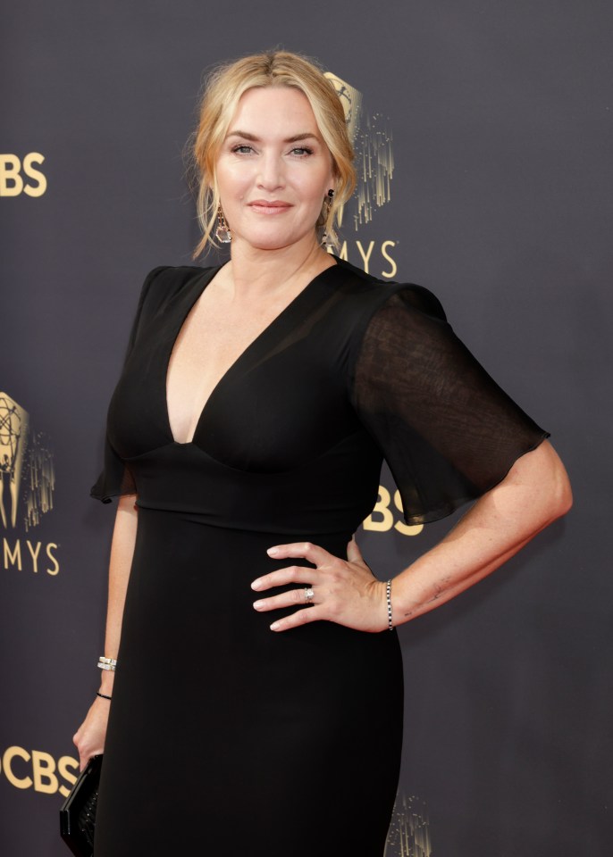 Actress Kate refused to have her belly airbrushed in a recent sex scene