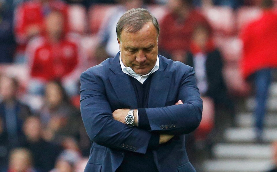 Dick Advocaat managed to avoid the drop with Sunderland but resigned the following season after a bad run