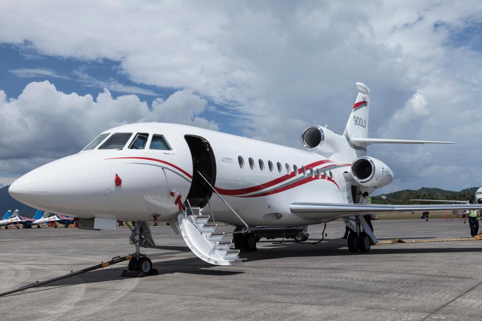 You could get your own private plane for just a few hundred pounds each
