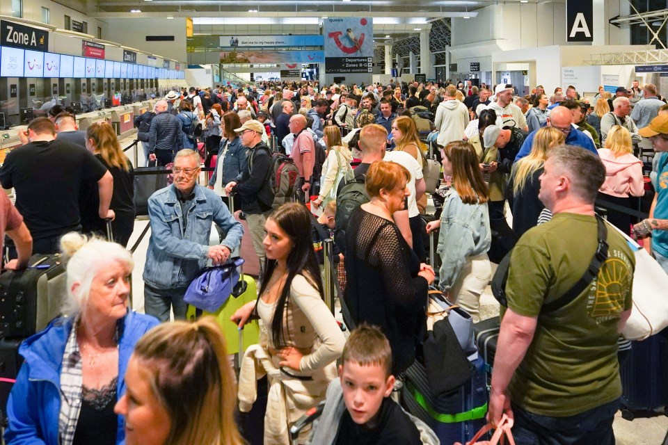 Manic queues at Manchester Airport this morning