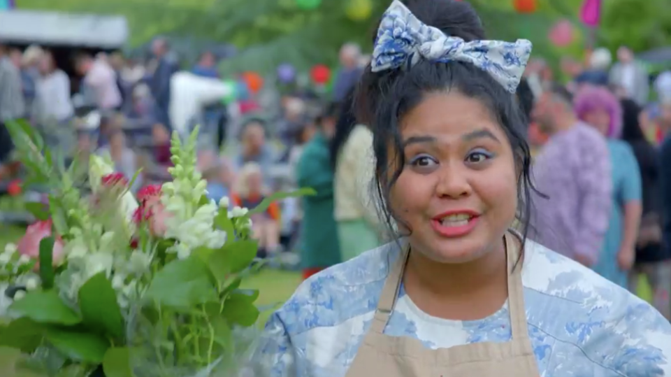Syabira was crowned Bake Off champ 2022