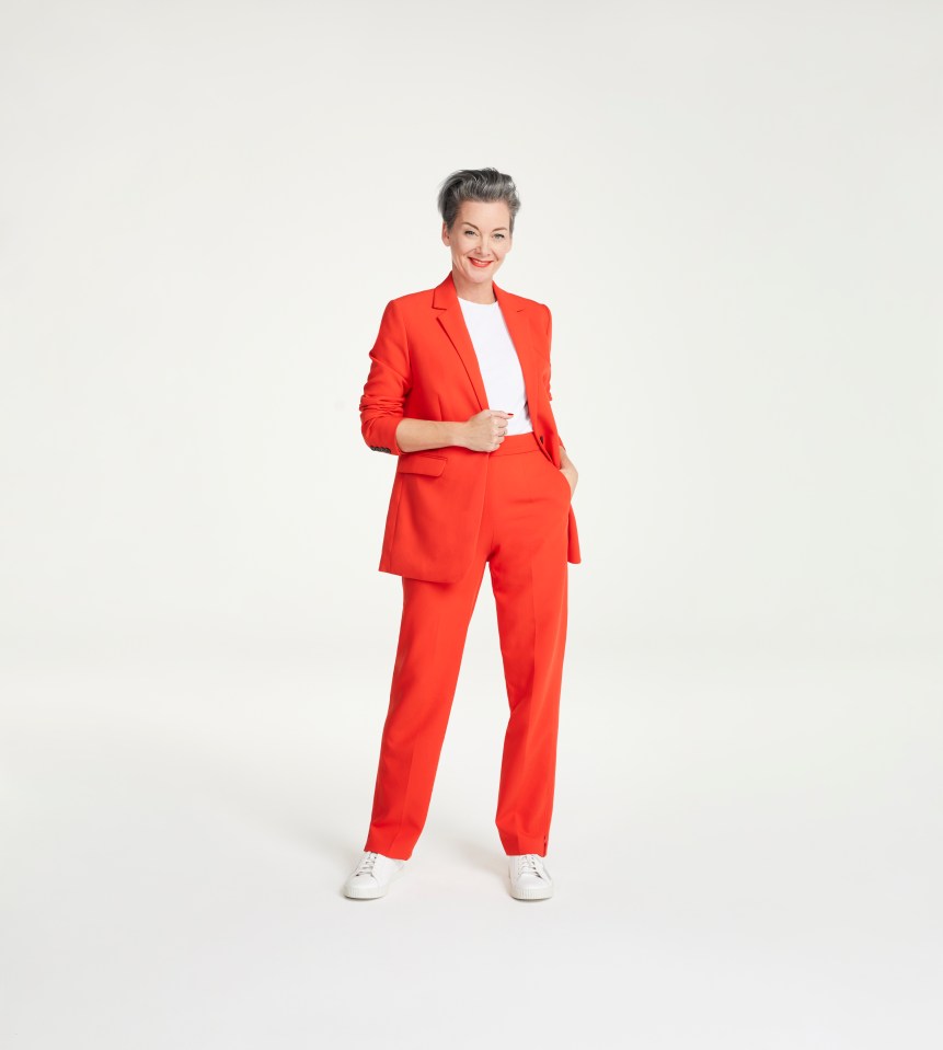 But Fabulous Fashion Director Tracey Lea Sayer says knickers to that