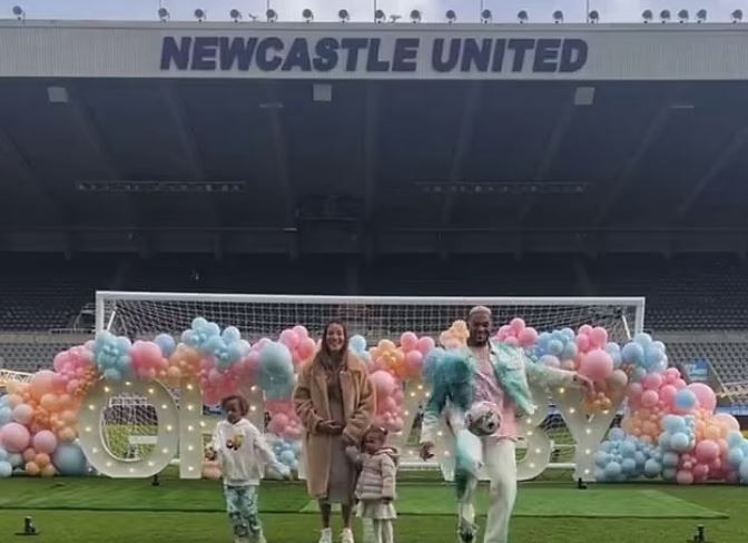Newcastle midfielder Joelinton and his family had fun on the pitch revealing the gender of their third baby