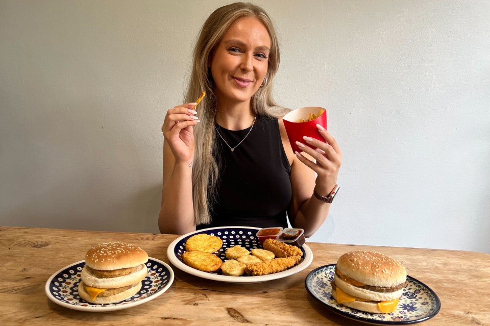 I tried all the Aldi dupes of McDonald's favourites