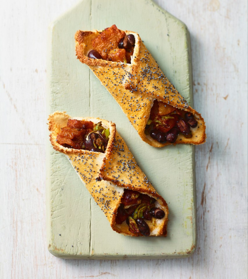 Here, I have stuffed my wraps with spiced butternut squash as well as black beans to keep you full for longer