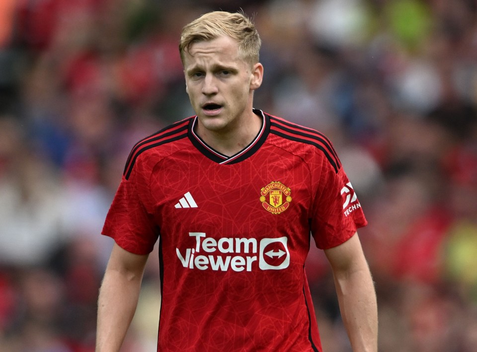 Donny Van De Beek is on his way out of Manchester United