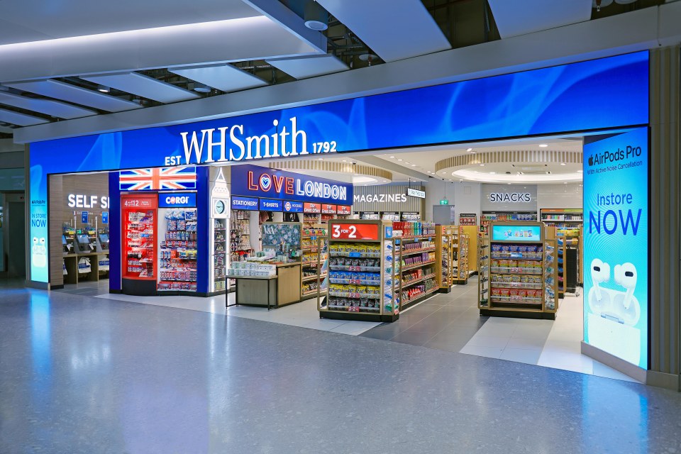 A photo of the previous signage for WHSmith