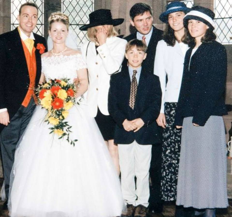 Gary Goldsmith wedding far left, , Shy teenagers Kate and Pippa, far right, at Gary's wedding to Luan in 1997, , Taken from MoL without permsisison.