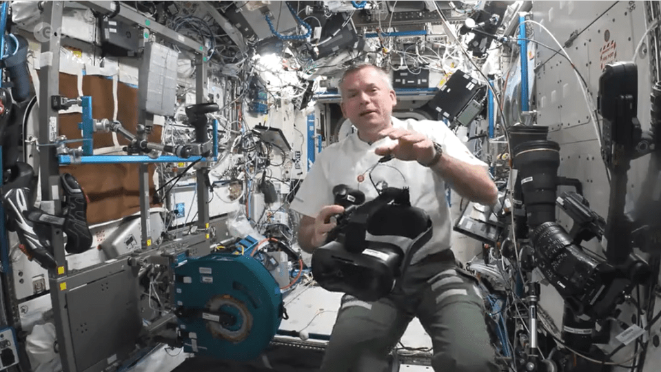 It is the first time a virtual reality headset has been sent to space and tested for its effectiveness at treating the mental health strains put on astronauts