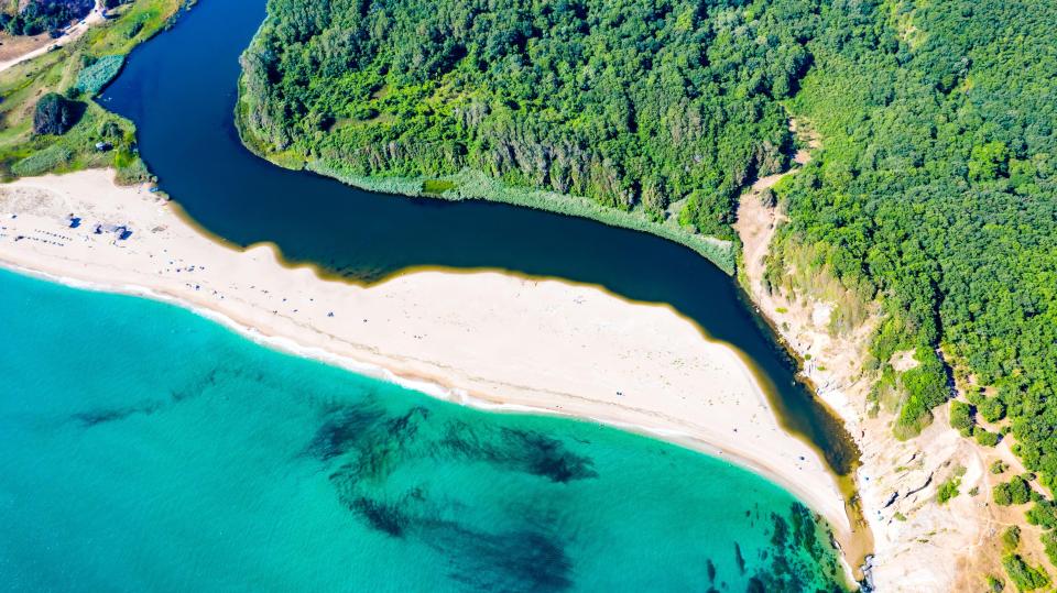 Veleka Beach is a 3-minute drive from Sinemorets