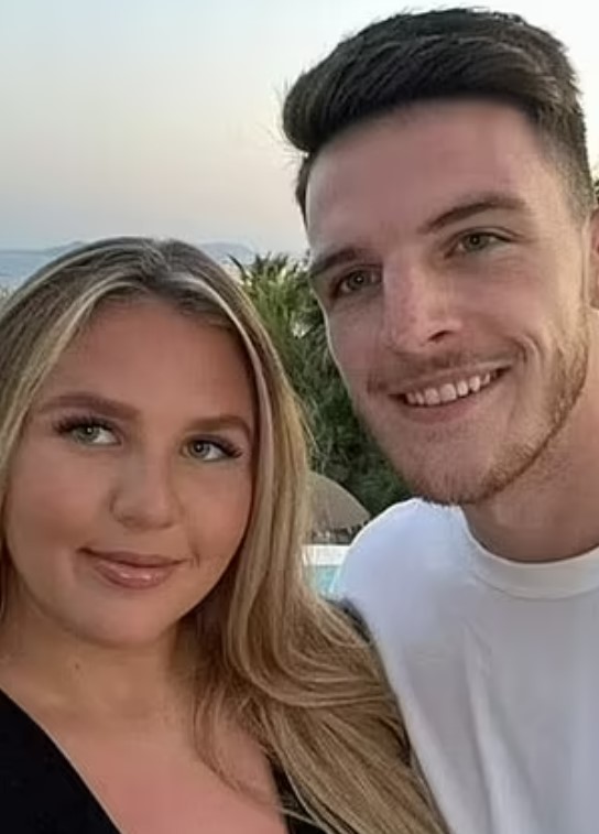 Declan Rice is in a long-term relationship with Lauren Fryer