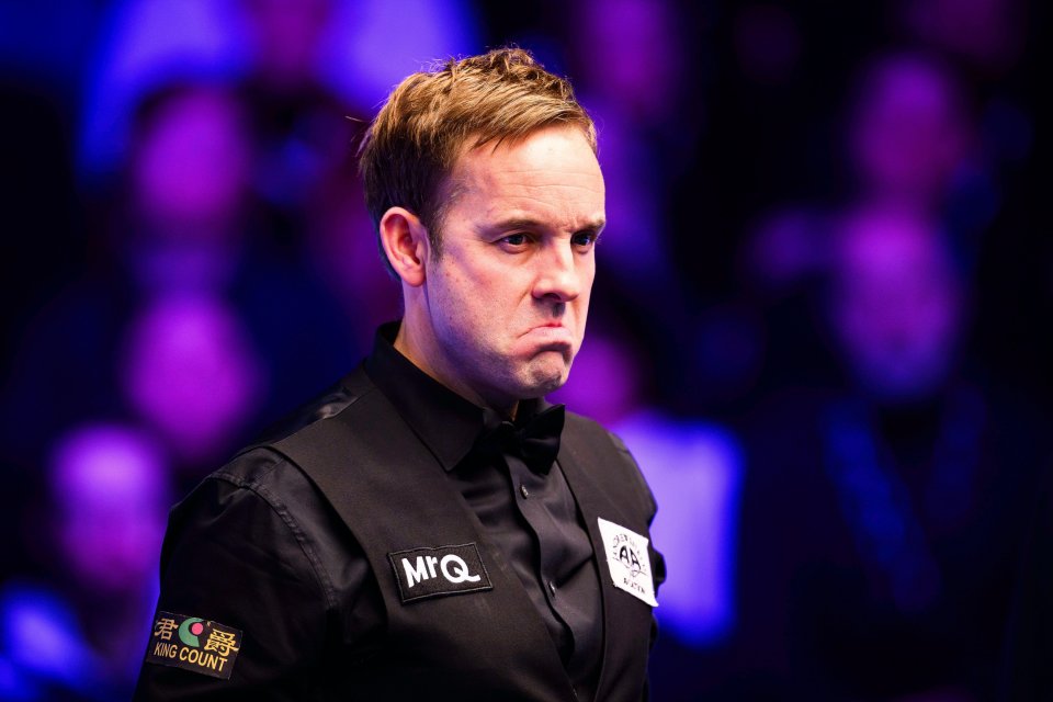 Ali Carter will face rival Ronnie O'Sullivan today (Wednesday) at the Tour Championship