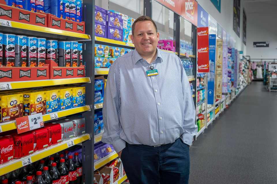 THE SUNS SENIOR CONSUMER REPORTER JAMES FLANDERS MEETS POUNDLAND COO AUSTIN COOKE AT A LARGE STORE IN THE FORT SHOPPING PARK IN BIRMINGHAM...AUSTIN HAS SHOWED JAMES HOW READER CAN SAVE MONEY SHOPPING AT POUNDLAND...PIC BY SIMON JONES