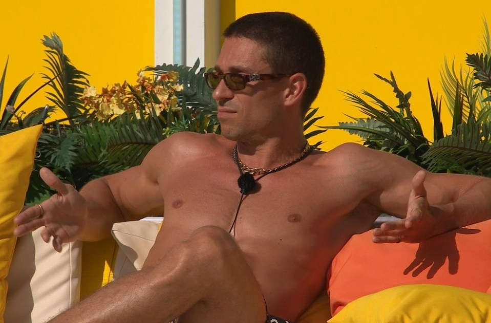 Joey has been slammed for leading Samantha on