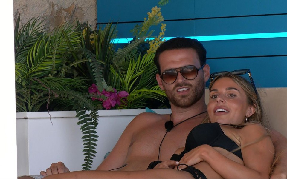 Ronnie has been branded a 'disgrace' by fans for his cruel behaviour
