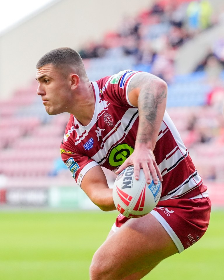 Wigan's Brad O'Neill has been rewarded with an England call up for Saturday's Test in France