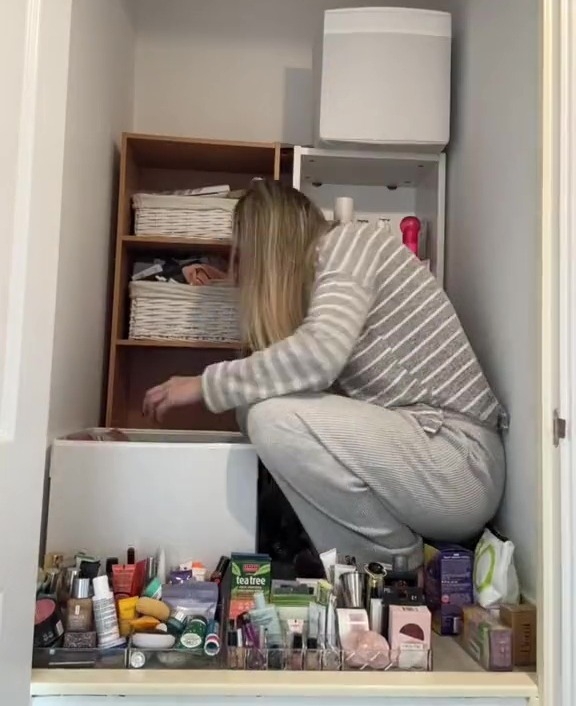 She began by clearing it out of the mess and clutter that was inside