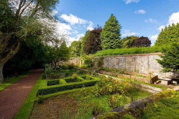 3 bed flat for sale, , Bonaly Road, Edinburgh EH13, , http://www.zoopla.co.uk/for-sale/details/68298357/