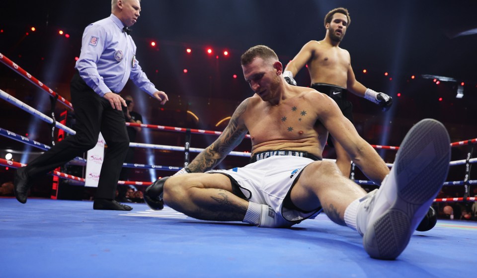 Demsey McKean knocked out by Moses Itauma in a boxing match.
