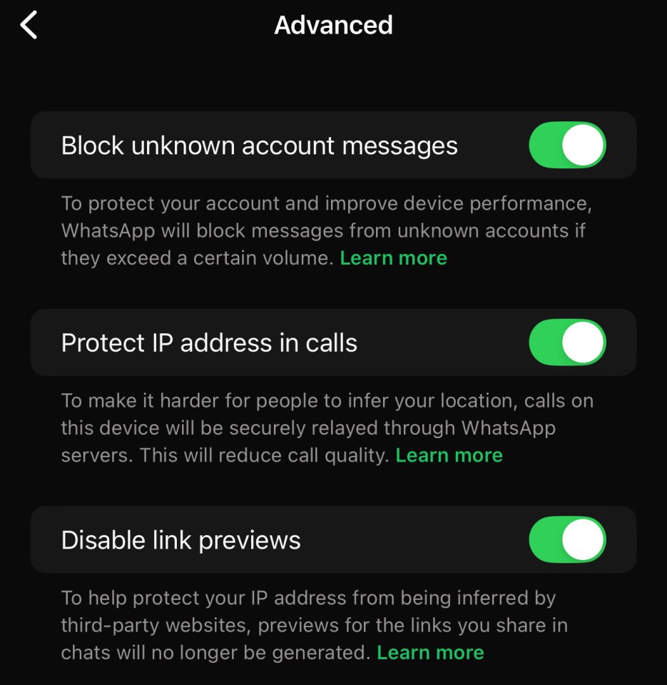 WhatsApp advanced settings: block unknown messages, protect IP address in calls, disable link previews.