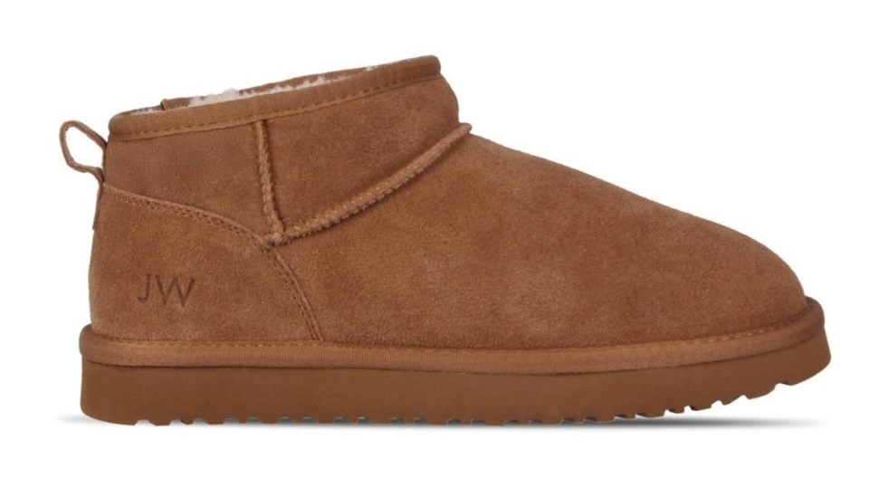 Brown suede UGG-style boots with initials "JW" and customizable name option.
