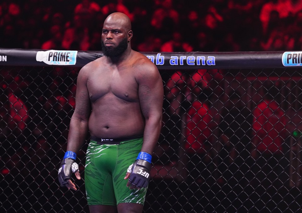 Jairzinho Rozenstruik of Suriname preparing for a UFC fight.