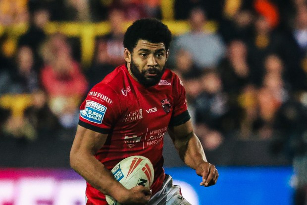 Kallum Watkins of Salford running with the rugby ball.
