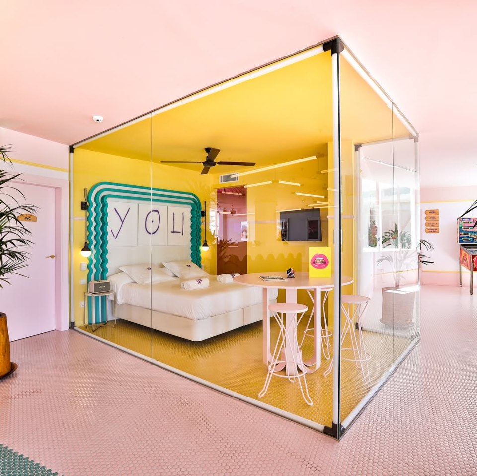 Paradise Ibiza, http://www.instagram.com/paradiso_ibiza/p/Bk7ImiOhB3r/?hl=en-gb&img_index=1