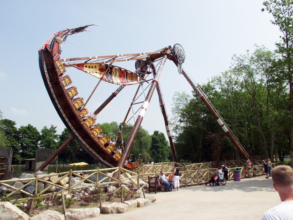 Flamingo Land ride shaped like a boat.