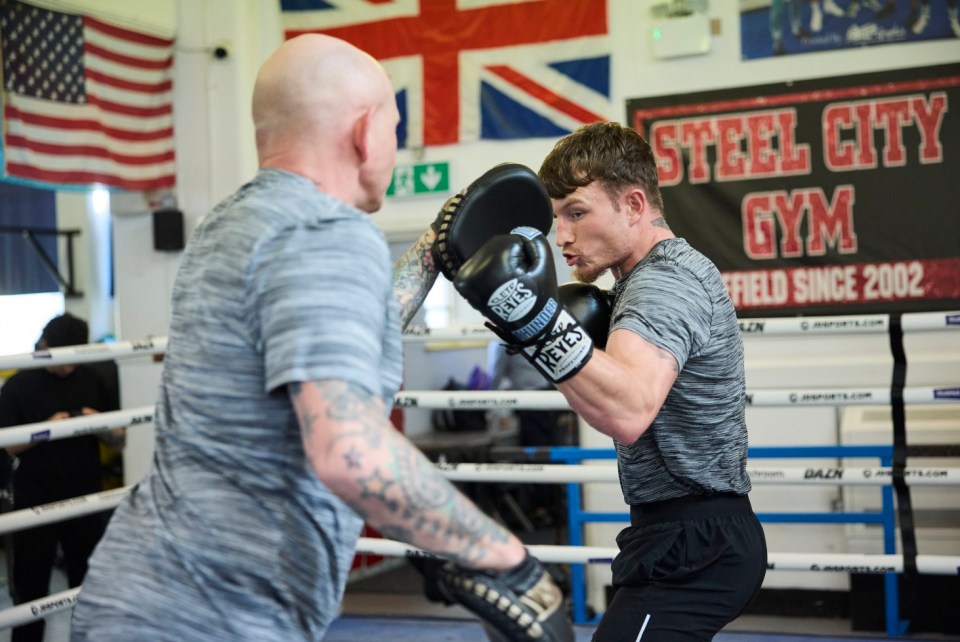 SHEFFIELD, ENGLAND - APRIL 1: Dalton Smith during a media workout at Steel City Gym ahead of his upcoming fight on April 1, 2025 in Sheffield, England. (Photo by Mark Robinson/Matchroom Boxing/Getty Images)