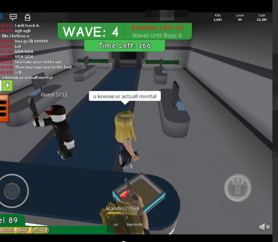 Roblox gameplay screenshot showing wave 4 of a game.