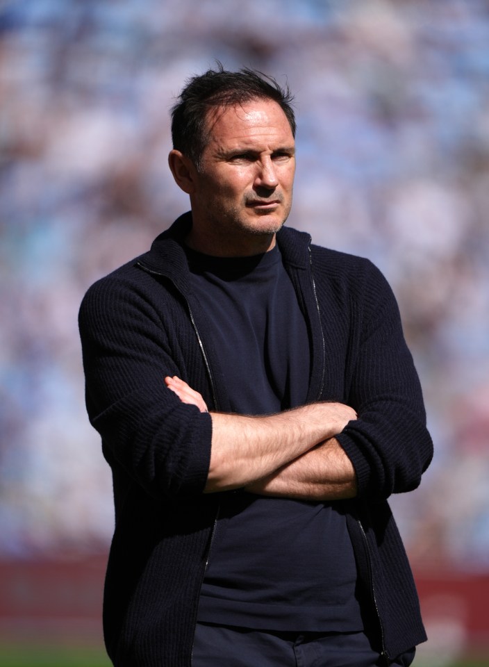 Frank Lampard, Coventry City head coach, arms crossed.