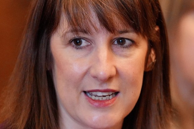 Headshot of Rachel Reeves.