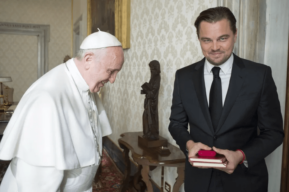 Pope Francis and Leonardo DiCaprio meeting.