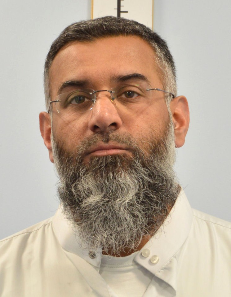 Headshot of Anjem Choudary.